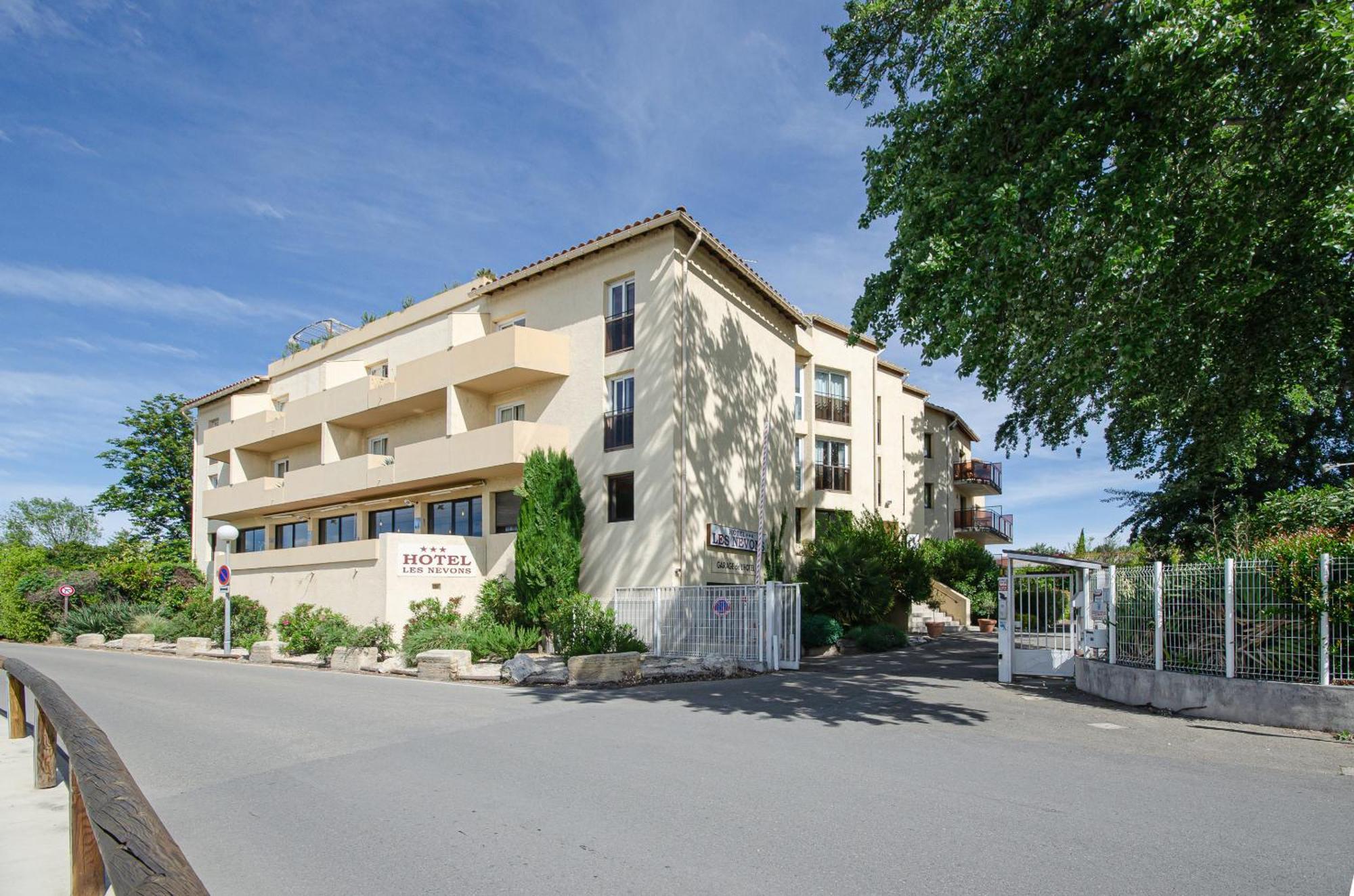 Hotel Les Nevons LʼIsle-sur-la-Sorgue Zewnętrze zdjęcie