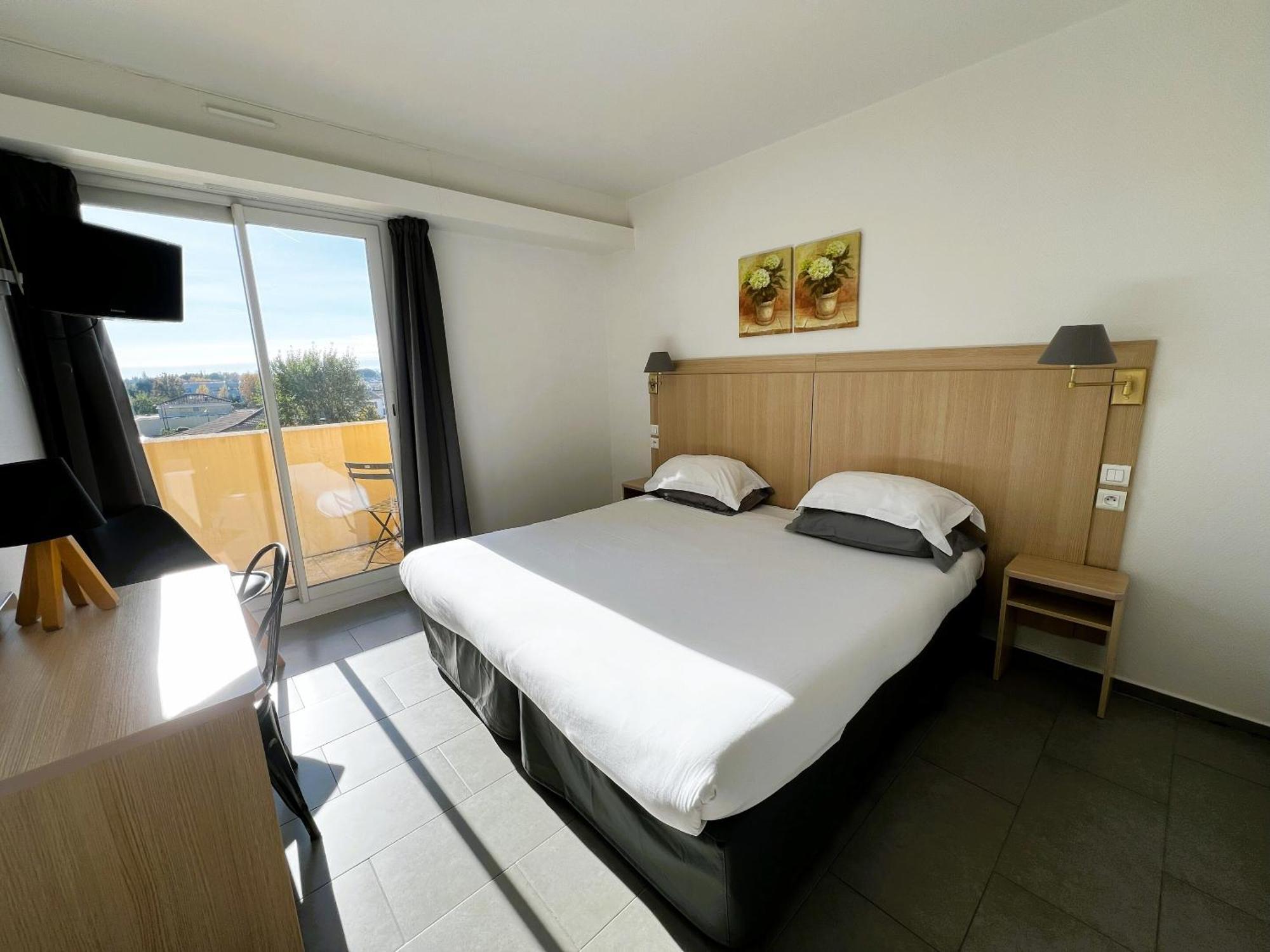 Hotel Les Nevons LʼIsle-sur-la-Sorgue Pokój zdjęcie