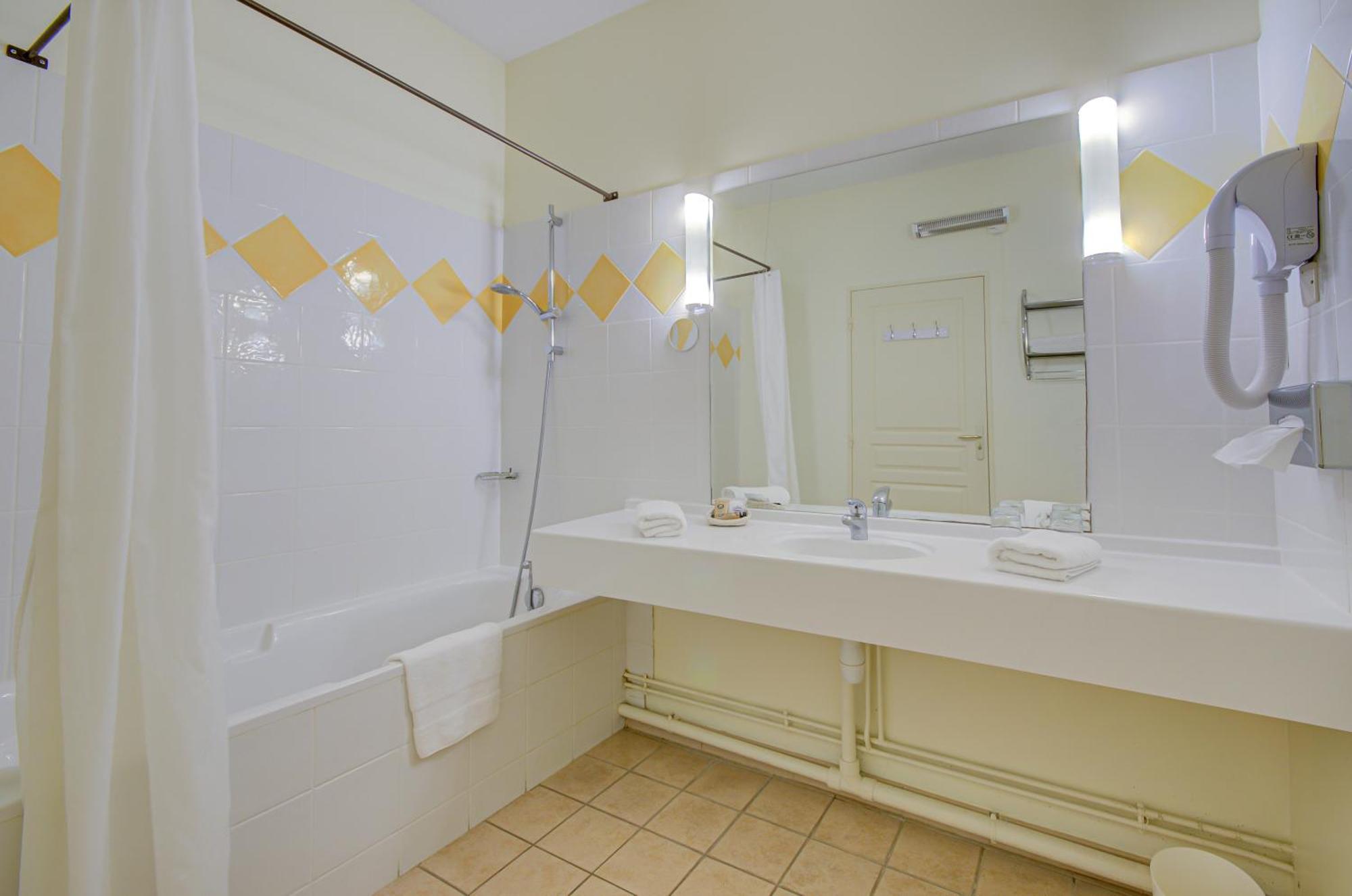 Hotel Les Nevons LʼIsle-sur-la-Sorgue Pokój zdjęcie